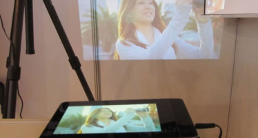 Aiptek ProjectorPad P70 — гибрид планшета и проектора
